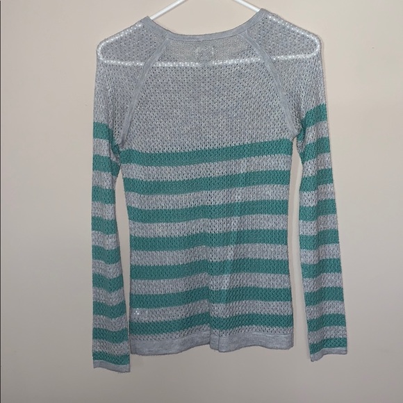 Converse Loose Knit Sweater - Picture 2 of 4